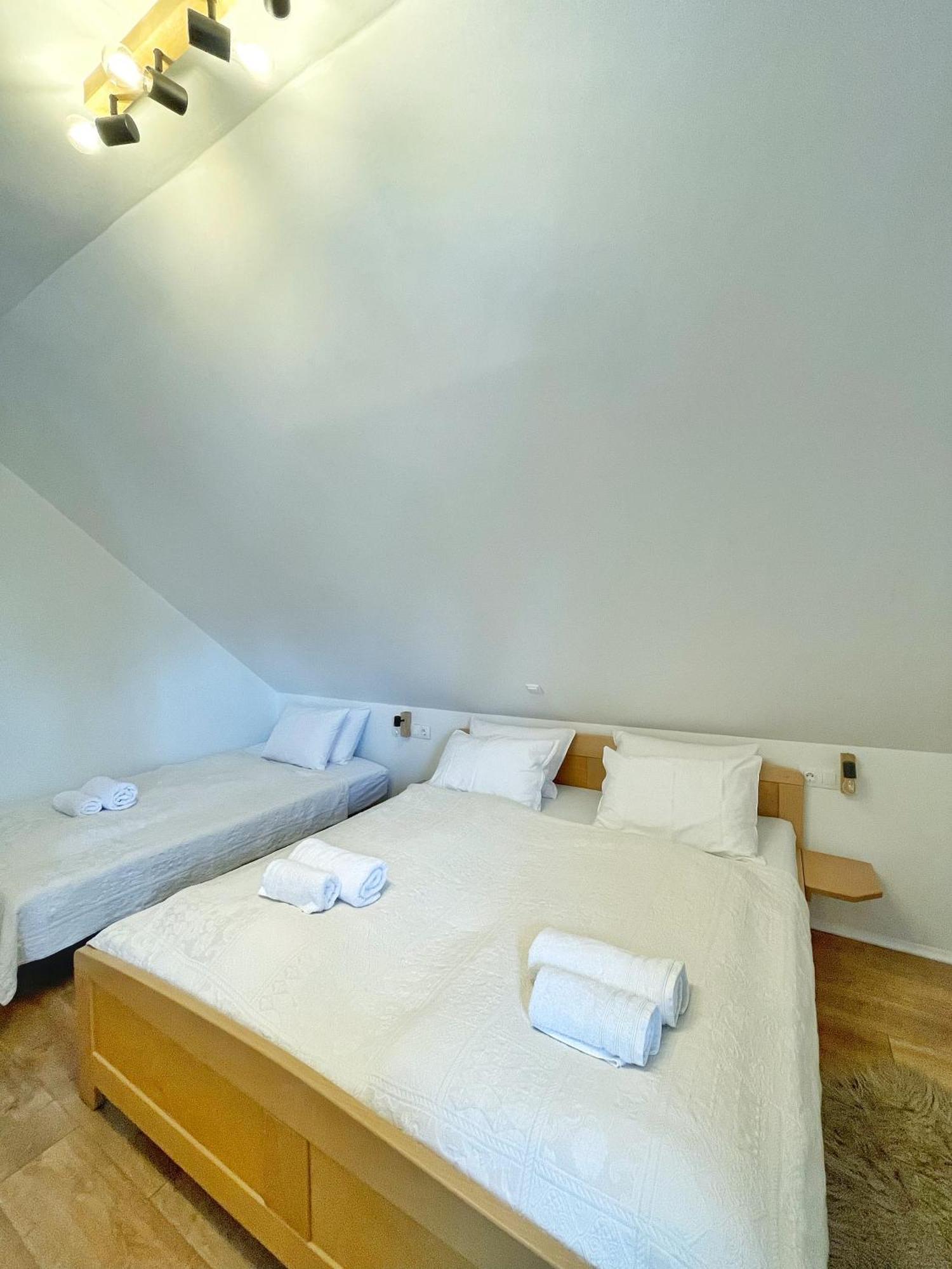 Guest House Ivica I Marica In Heart Of The National Park Plitvicka Jezera 플리트비카 셀로 외부 사진